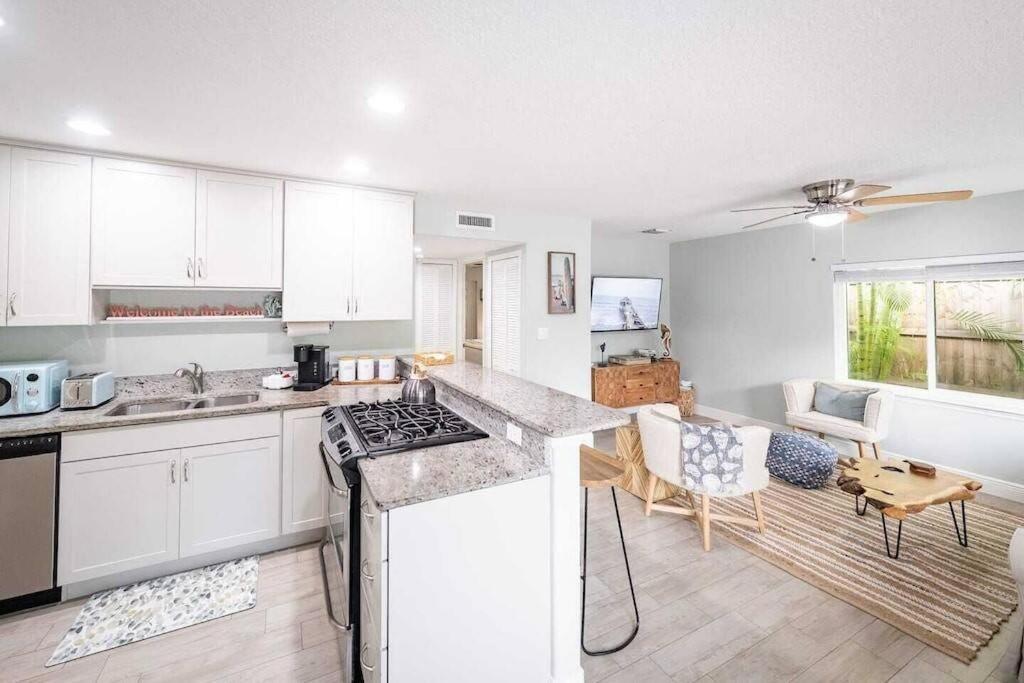 Beach House W/Putting Green/Game Rm/Rooftop Deck Cocoa Beach Exterior photo